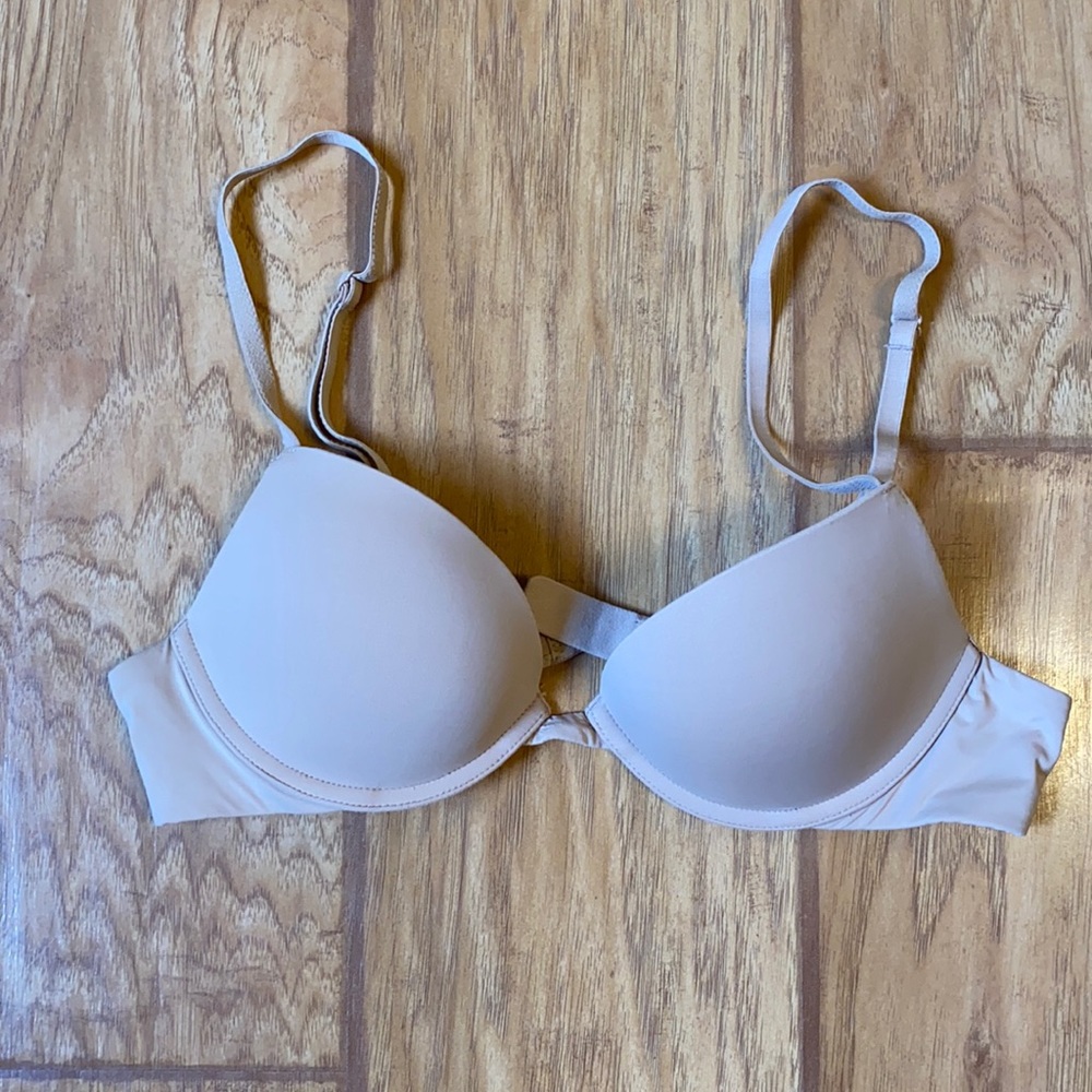 Victoria’s Secret push-up bra 34A